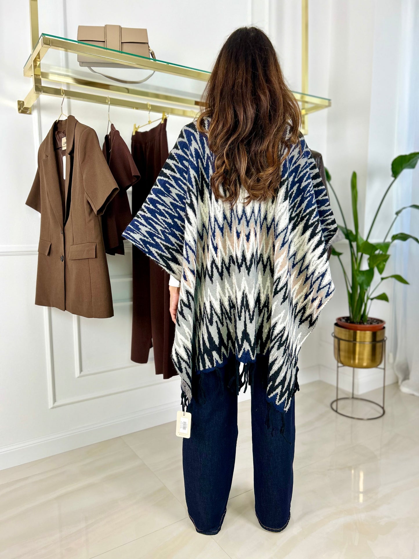 Poncho Anna